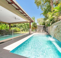 Luxury Home near Marina - Getaway Accommodation