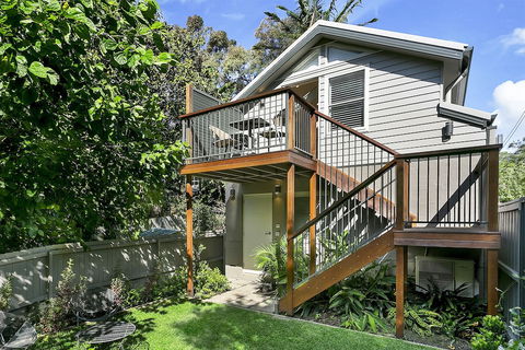Private Garden Apartment Minutes Walk To Station NBN01 - Getaway Accommodation 0