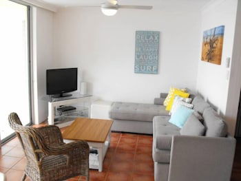 Beachpoint Unit 202 - Getaway Accommodation 4