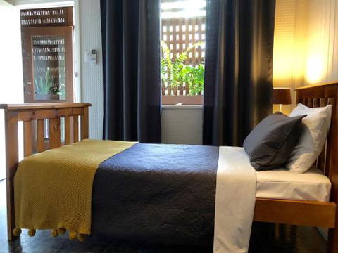 Five 3 Five - The Beachside Barracks - Getaway Accommodation 3