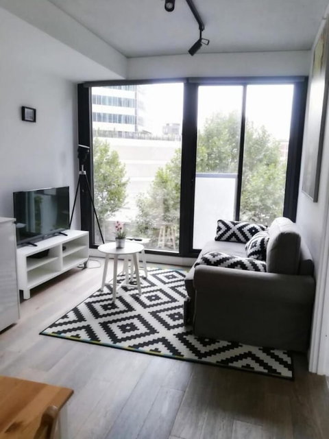 Carlson CBD Apartments - Getaway Accommodation 3