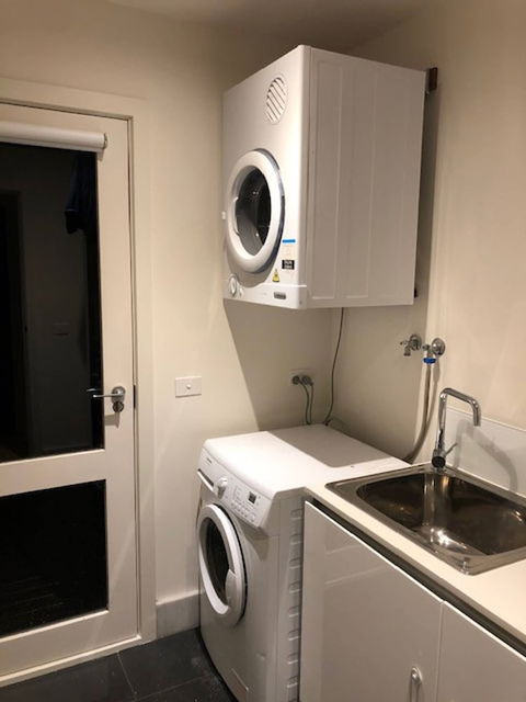 Malvern 3 Bedroom Home - Getaway Accommodation 3