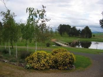 Buttercup Cottage & Private Apartment - Getaway Accommodation 3