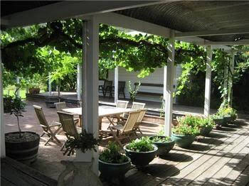 Avoca House & Cottage Accommodation - Getaway Accommodation 0