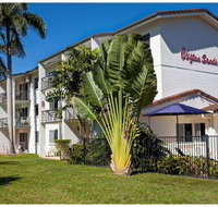 Clifton Sands Holiday Apartments - Getaway Accommodation