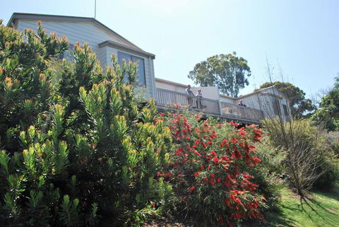 Lookout Holiday Units - Getaway Accommodation 1