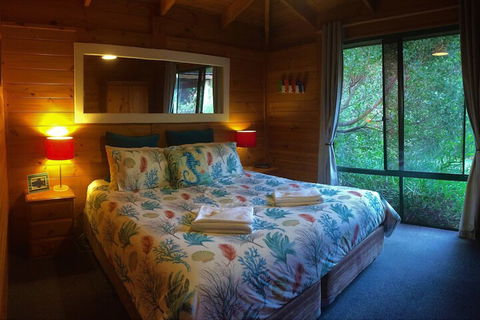 Sandpiper Ocean Cottages - Getaway Accommodation 4