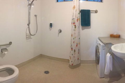 Sandpiper Ocean Cottages - Getaway Accommodation 5