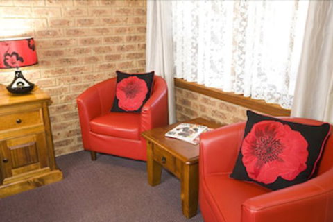 Beechworth Carriage Motor Inn - Getaway Accommodation 2