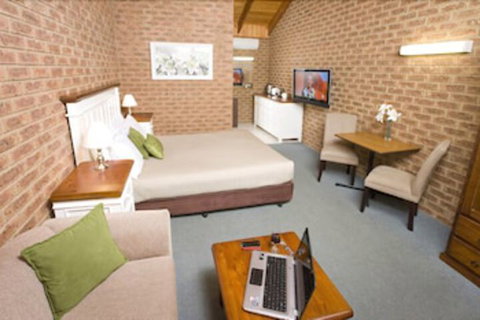 Beechworth Carriage Motor Inn - Getaway Accommodation 4