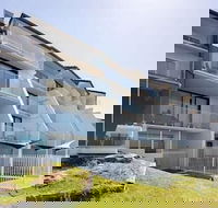 Ocean Front at The Entrance - Getaway Accommodation