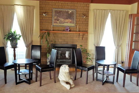 Hepburn Springs Motor Inn - Getaway Accommodation 7