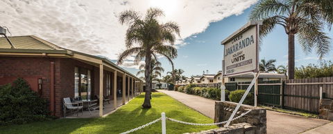 Lakes Jakaranda Holiday Units - Getaway Accommodation 0