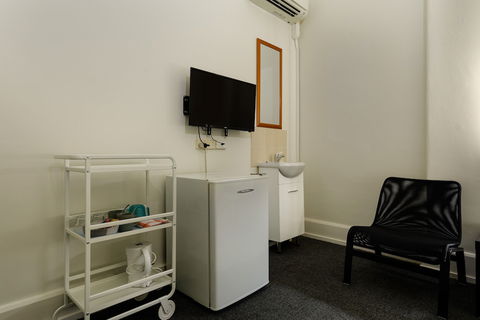 The Waterloo Bay Hotel - Getaway Accommodation 0