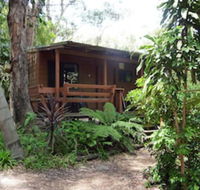 Samurai Beach Bungalows Port Stephens YHA - Getaway Accommodation