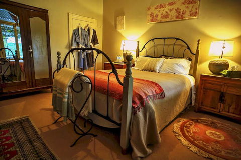 Cromwell House - Getaway Accommodation 6