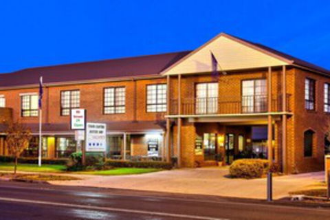 Holbrook Town Centre Motor Inn - Getaway Accommodation 0