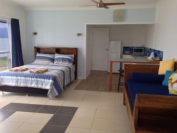 Cardwell Beachfront Motel - Getaway Accommodation 2