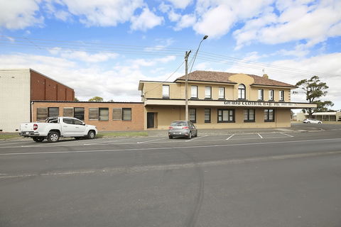 Grand Central Accommodation B&B Cobden - Getaway Accommodation 0