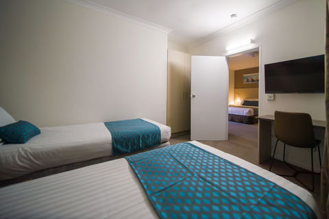 Hamiltonâ€™s Queanbeyan Motel - Getaway Accommodation 5