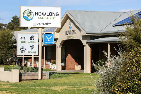 Howlong Golf Resort - Getaway Accommodation 1