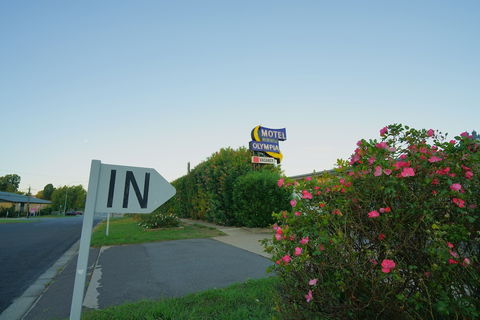 Olympia Motel - Getaway Accommodation 0