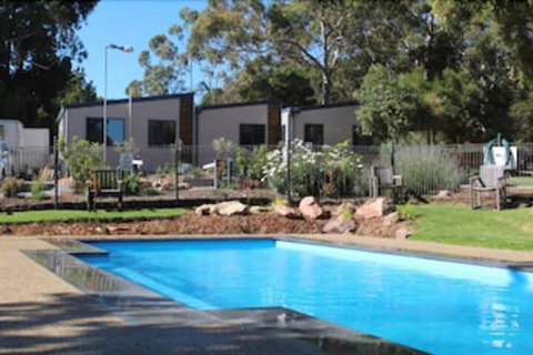 Halls Gap Lakeside Tourist Park - Getaway Accommodation 2