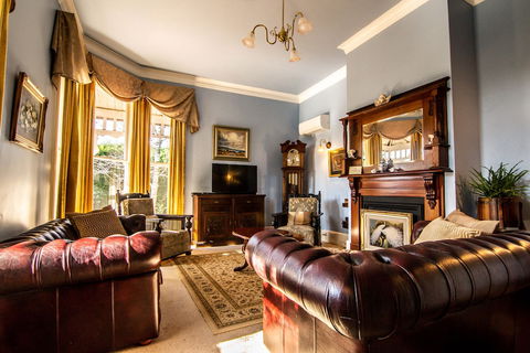 Heytesbury House - Getaway Accommodation 2