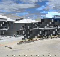 Royal Motel Miles - Getaway Accommodation