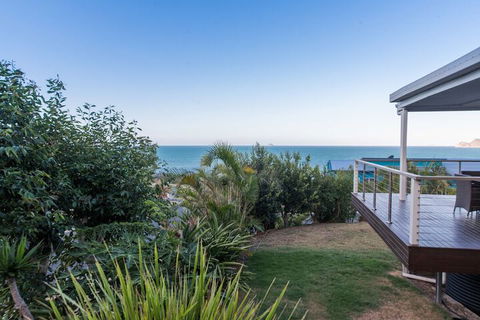 Hydeaway Bay Beach House - Getaway Accommodation 2
