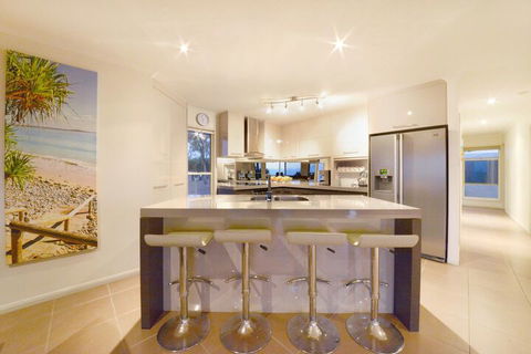 Hydeaway Bay Beach House - Getaway Accommodation 5