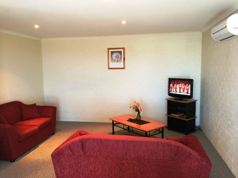 Heritage House Motel & Units - Getaway Accommodation 5