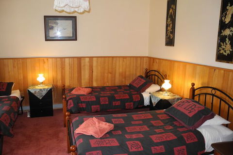 Happy Days Accommodation - Getaway Accommodation 7