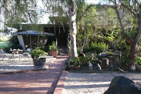Happy Days Accommodation - Getaway Accommodation 3