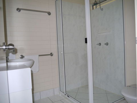 Emu Park Motel - Getaway Accommodation 4