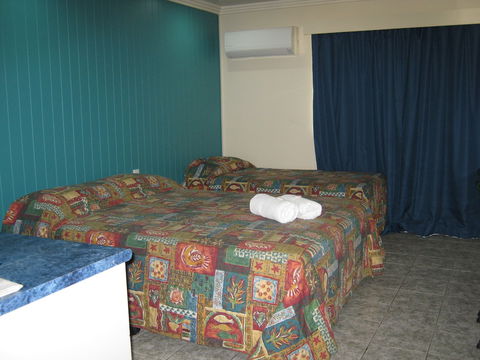 Emu Park Motel - Getaway Accommodation 5