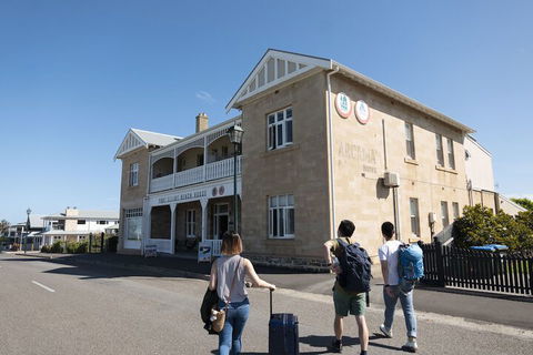 Port Elliot Beach House YHA Hostel - Getaway Accommodation 2