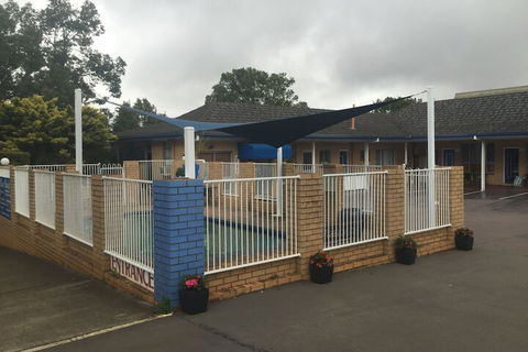 Blue Violet Motor Inn - Getaway Accommodation 2