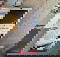 Crest Motor Inn - Getaway Accommodation