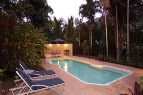 Port Douglas Valley Retreat - Getaway Accommodation 5