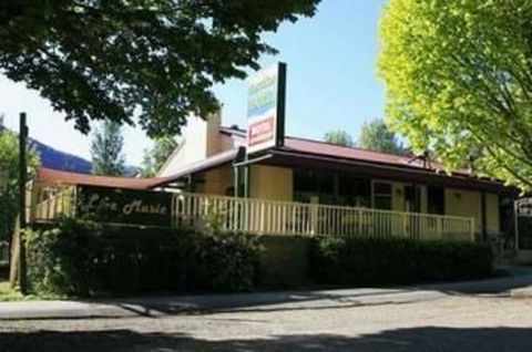 Harrietville Snowline Hotel - Getaway Accommodation 4