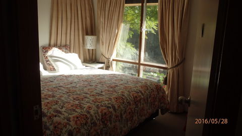 Linley House Bed & Breakfast - Getaway Accommodation 4