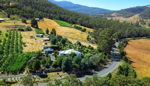 Hillside Bed & Breakfast - Getaway Accommodation 0