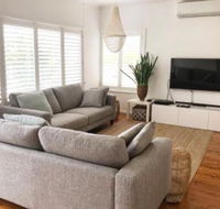 The Seaside Beachhouse Mollymook - Getaway Accommodation