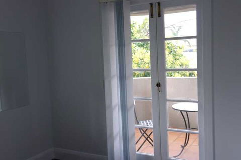 Hampton Court Apartments - Getaway Accommodation 4