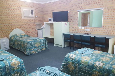 Tiaro Motor Inn - Getaway Accommodation 2