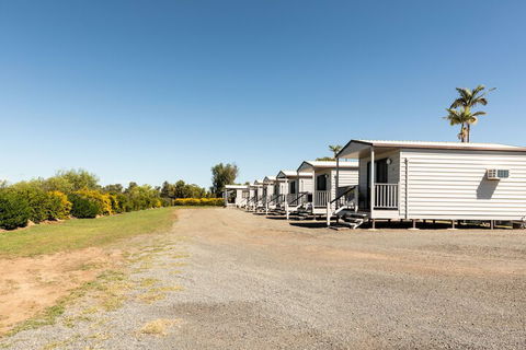 Hotel Settlers - Getaway Accommodation 1