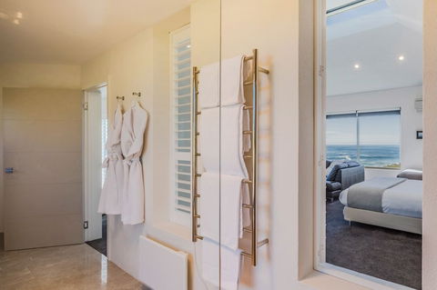 Saltwater Sunrise - Getaway Accommodation 6