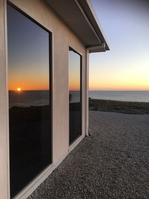 Saltwater Sunrise - Getaway Accommodation 3