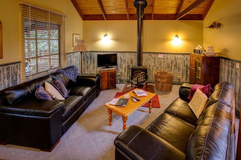 Trawool Cottages & Farmstay - Getaway Accommodation 3